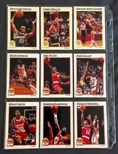 Lot of 18 Basketball Cards in Binder Sheet 1991 NBA Hoops