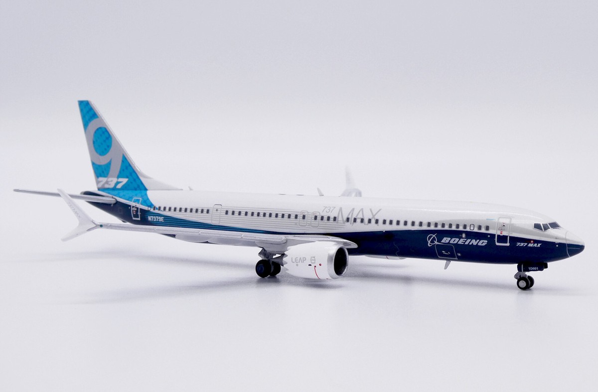 【たっちゃん】JC WINGS BOEING 737-500 1/400 ScaleModelStore.com :: JC Wings 1:400 - XX4887 - Lufthansa