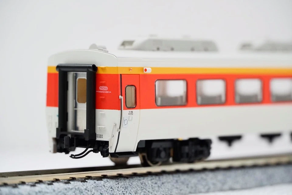 Hantrack HO MUH-101 Mugungwha Passenger Car, Korail, DC Analog LED Lights NEW - Image 3 of 4