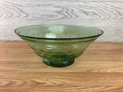 Schöne grüne Glasschale mit Fuß 