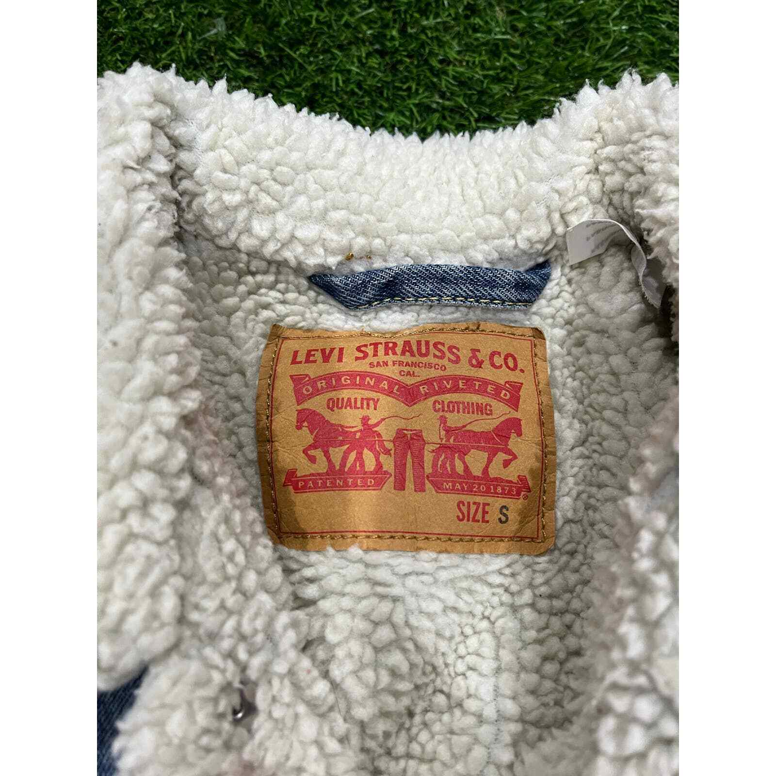 Levis Denim Jacket - image 5