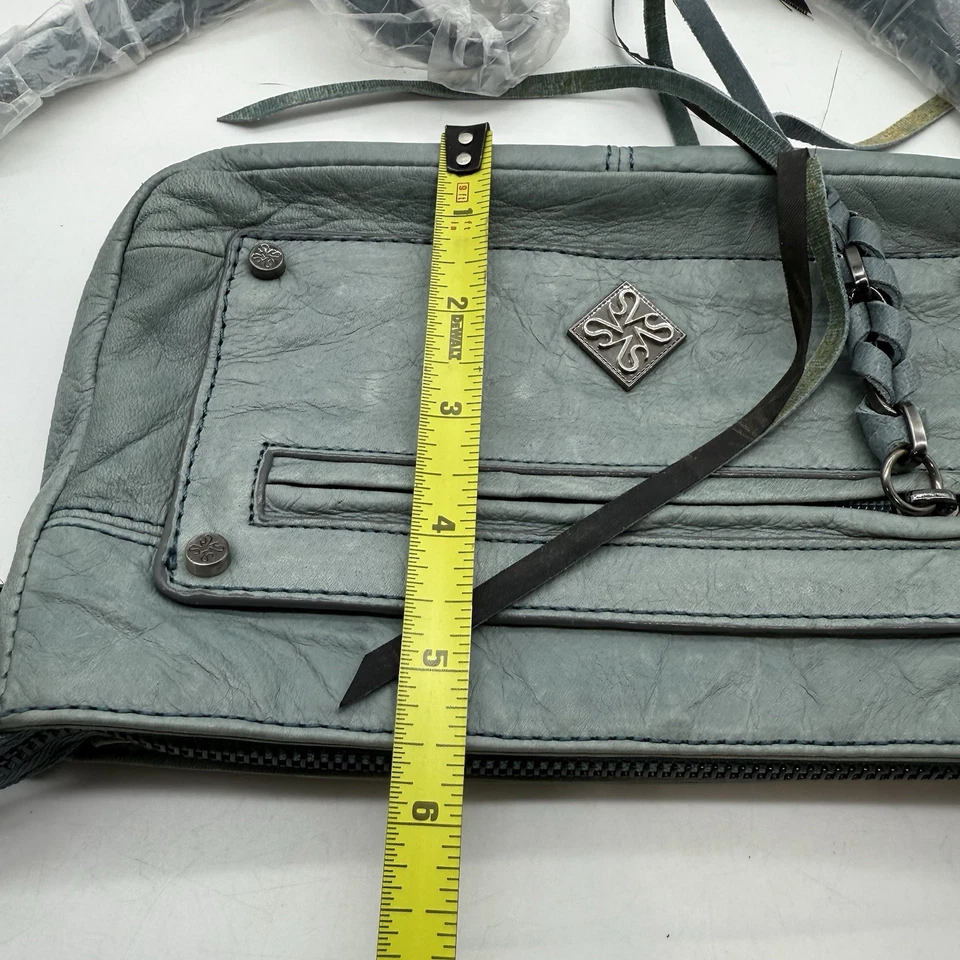 Cartera bandolera Simply Vera Wang de cuero verde azulado para mujer DEFECTUOSA Foto 4 de 4