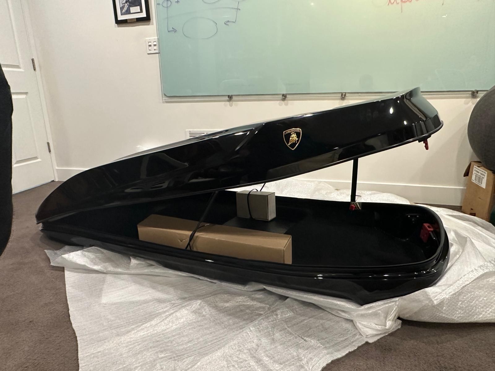 Lamborghini - Urus Roof Cargo Box