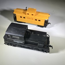 Used HO Scale Illinois Central 420 Diesel MDT...