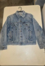 Vintage 80s Levi's 70506-0216 Light Wash Faded Denim Trucker Jacket - Size 42R