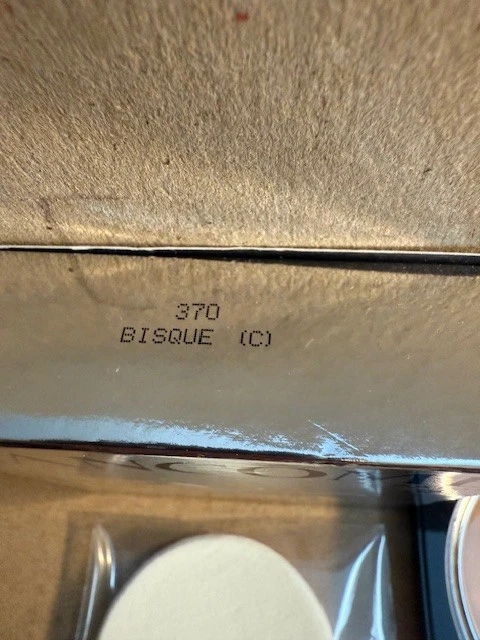 LANCOME DUAL FINISH Powder & Foundation In One 370 BISQUE (C)  NIB Free Ship - Image 3 of 3