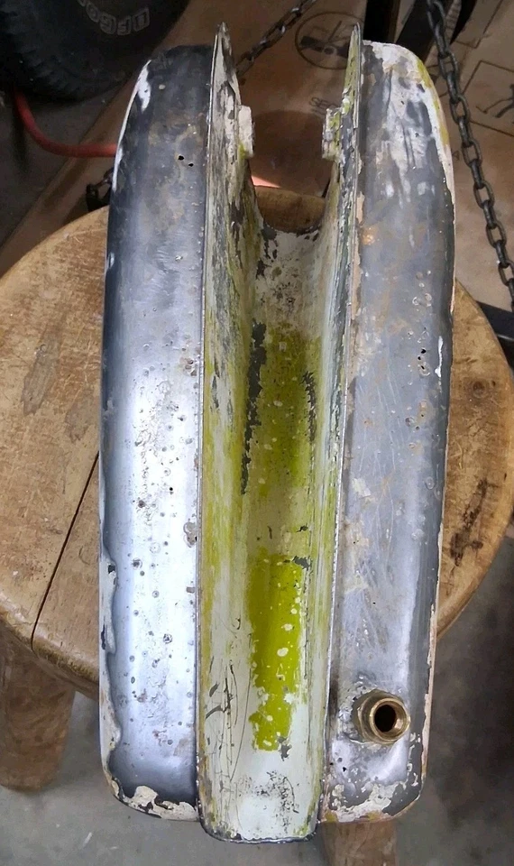 1930 s Indian Motorcycle Sport Scout Gas Tank, Rubber Mounted Front,straped Back - Image 4 of 4