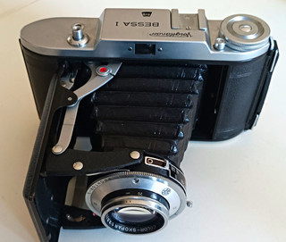 Voigtländer Bessa I 6x9 Klappkamera mit Color Skopar 105mm f/3.5 Tasche