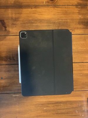 iPad Pro Bundle (Apple Pencil 2 & Magic Keyboard) | eBay