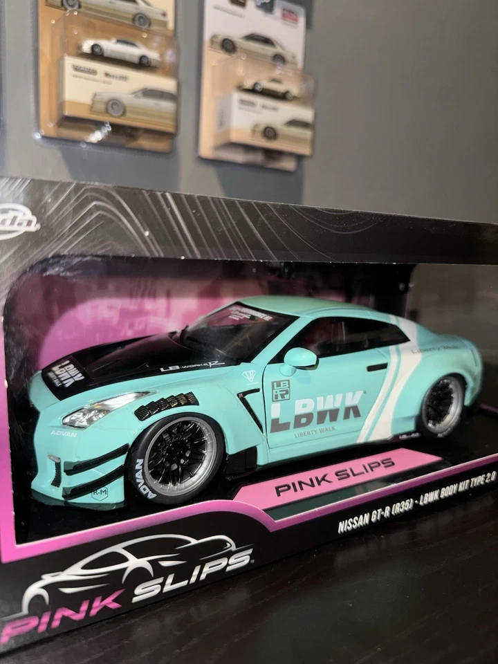 Jada Pink Slips 36382 1/18 Nissan GT-R R35 LBWK - Kit de carrocería Liberty Walk tipo 2.0 Foto 2 de 4