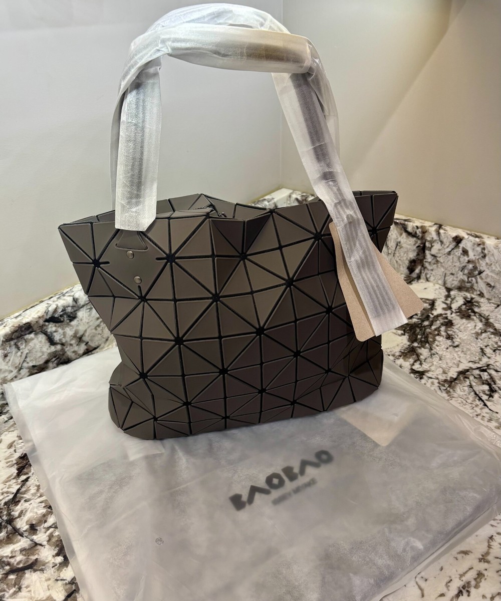 Issey Miyake Bao Bao Rock Matte Tote Bag Medium, Gray, Geometric