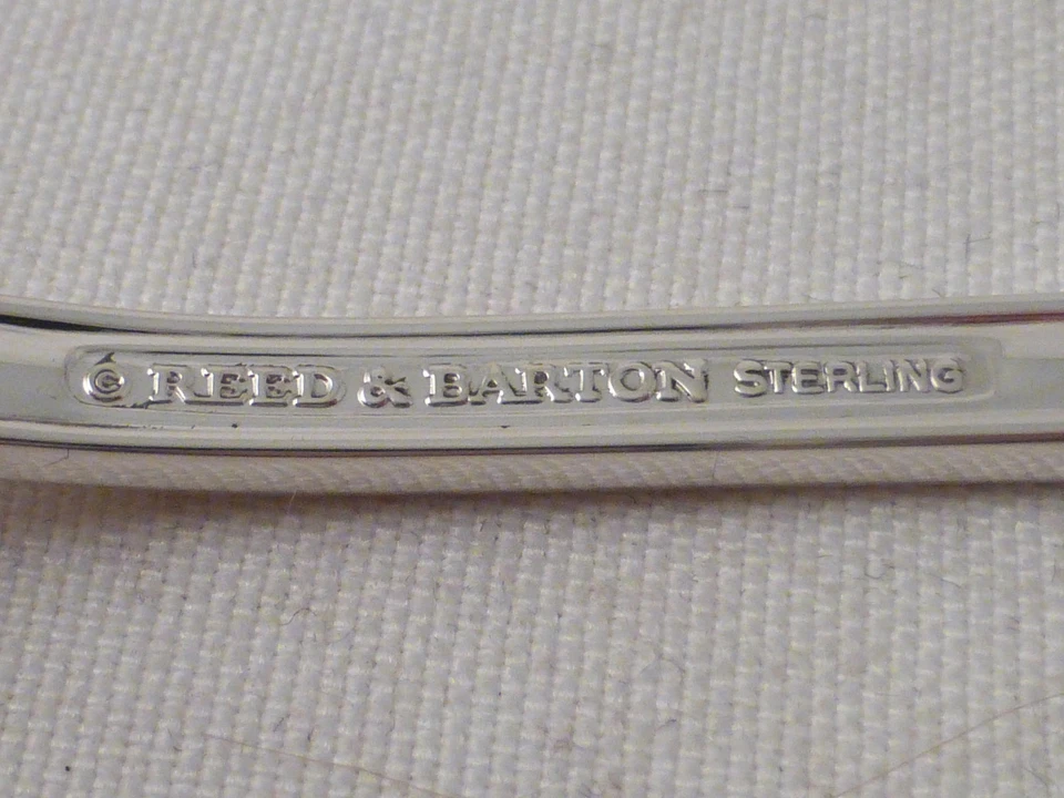 Tenedor(s) de ensalada esterlina English Chippendale-Reed & Barton - 6-5/8" Foto 4 de 4