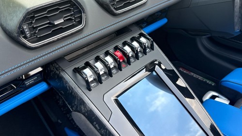 2022 Lamborghini Huracan 5.2 V10 640-4 2dr Auto AWD Petrol - Picture 18 of 20