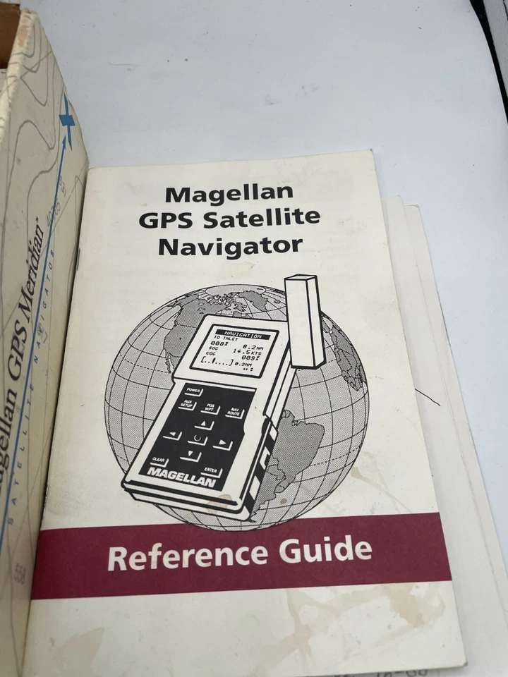 Magellan Meridian 12001 Handheld GPS Satellite Navigator White -SMALL CRACK- - Image 3 of 4
