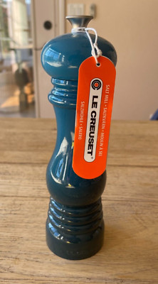 Le Creuset Acrylic Classic Manual Salt Mill 8 in Deep Teal Blue NEW NWT
