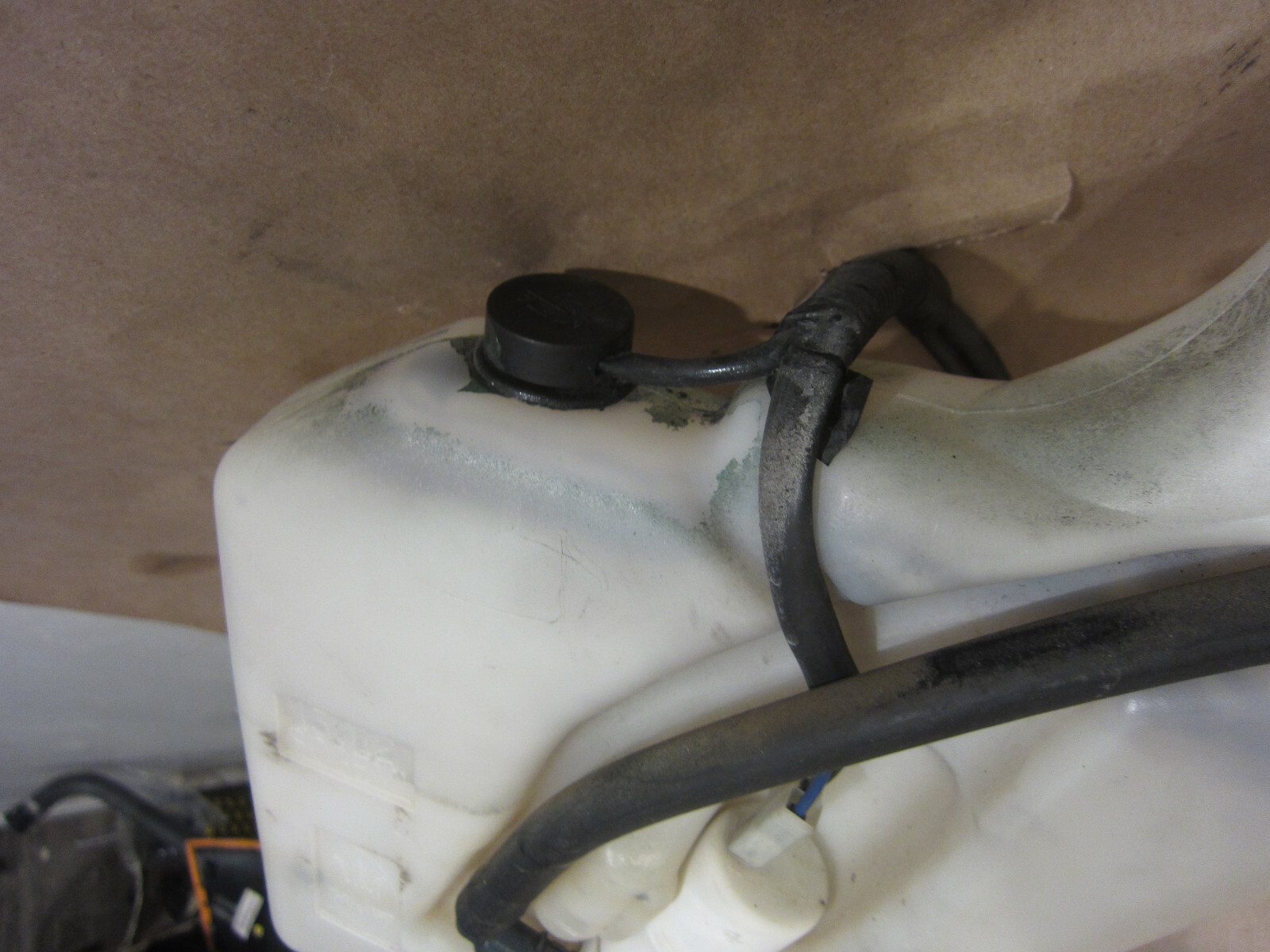 Maserati 4200 - Windshield Washer Bottle / Reservoir - P/N 66420800