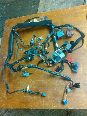 Wiring Harnes For 1998 Tauru : 2013 FORD TAURUS Engine Compartment