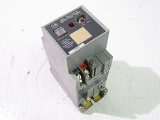 ALLEN BRADLEY BUL. 700 TYPE RT 700-RT99R110A2 SOLID STATE TIMER SER B 1-9 XLNT 