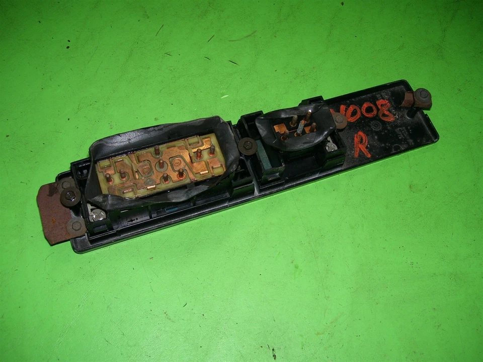 91 Oldsmobile Toronado Pasajero DERECHO Interruptor de Ventana Eléctrica y Asiento Fabricante Original Foto 2 de 2