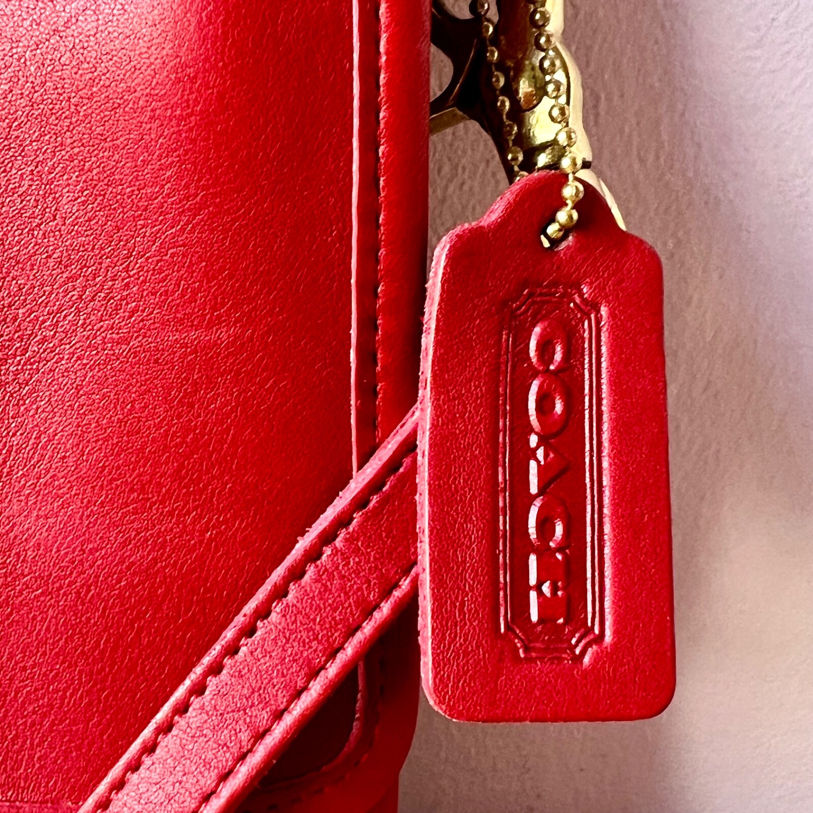 VINTAGE 1990’S COACH CHEERY RED LEATHER SHOULDER BAG IN GREAT PRELOVED CONDITION image 7