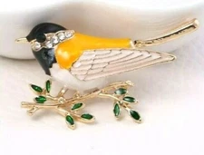 Bird Chickadee Yellow Vintage Gold Pin Brooch D-3616