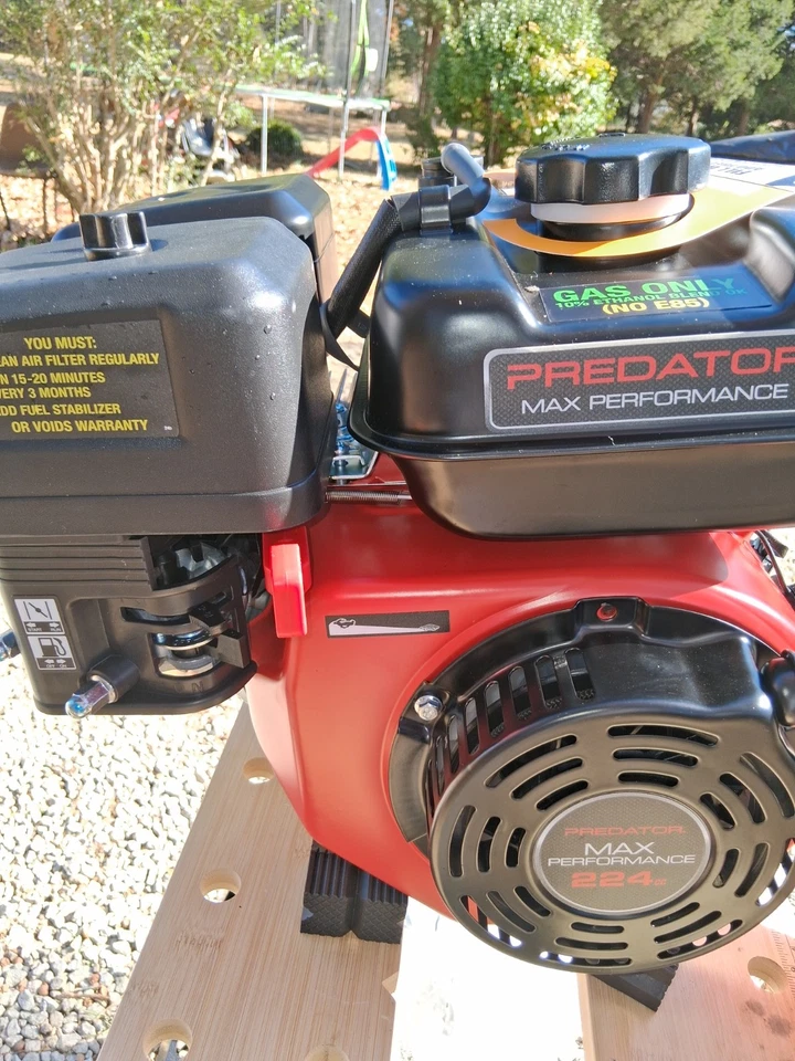 Motor de gasolina Predator Max Performance 224cc y suspensión de 6,5 completamente cargada Go KART Foto 4 de 4