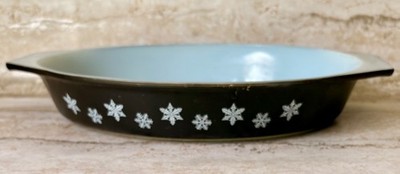 PYREX Schwarze Schneeflocke OVAL DEKORATEUR AUFLAUFFORM Opalweiß Milchglas JAJ