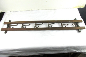 ANTIQUE VINTAGE WOOD WALL MOUNT COAT HAT RACK 6 CAST HOOKS
