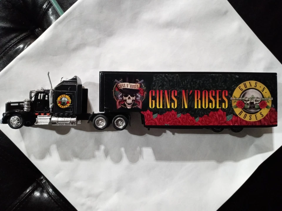 GUNS N' ROSES Tour Semi Truck Trailer Diecast w/ Box 1:43 Rock Band Collectible - Image 2 of 4