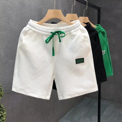 Bequeme sportliche Shorts für Männer elastisch atmungsaktiv knielang