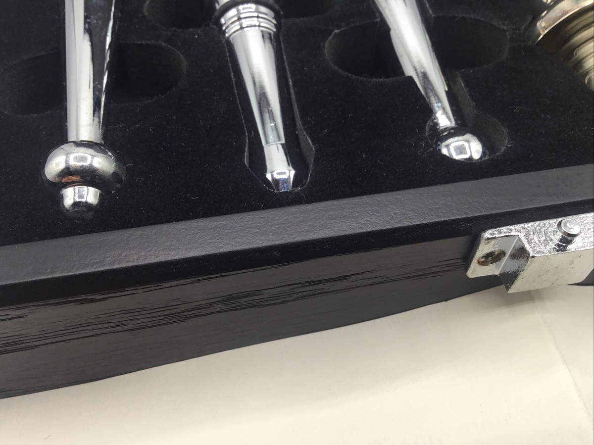 Brookstone 7 Piece Wine Connoisseur Accessories Set Corkscrew