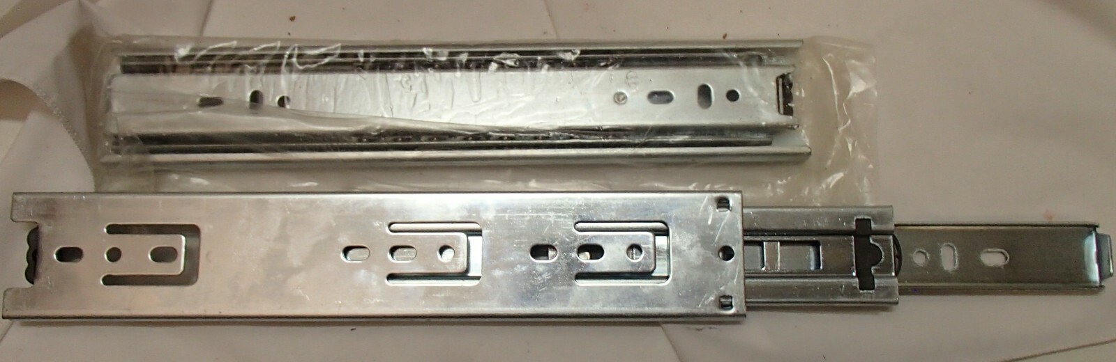 Drawer Slides: 10