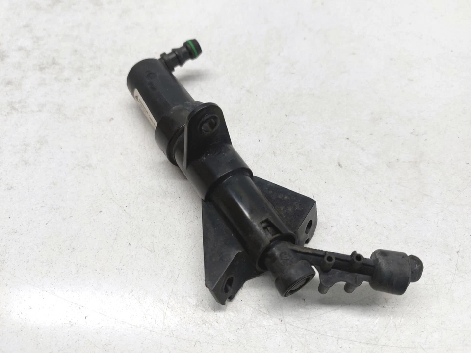 BOQUILLA LAVADO FARO DELANTERO IZQUIERDO VOLKSWAGEN PASSAT CC 3C8955103B 2013 Foto 4 de 4