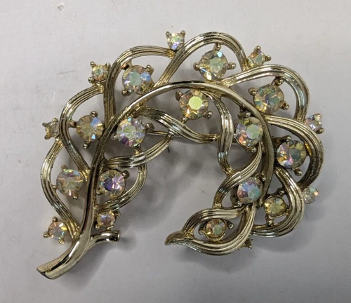 Vintage LISNER Aurora Borealis Leaf Brooch/Pin Gold Tone & Rhinestones