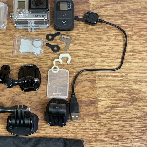 GoPro HERO3 + With Accessories - Picture 4 of 6