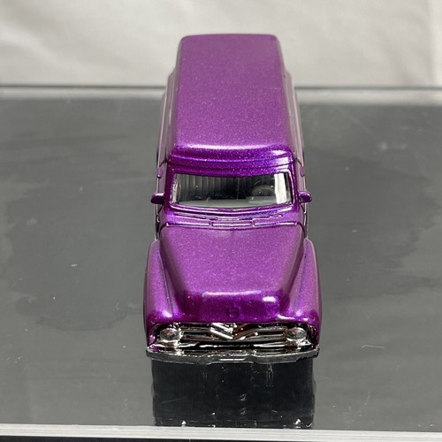 Matchbox Ford F-100 Panel Delivery (1955) Purple from 2007 1:69 - Picture 3 of 7
