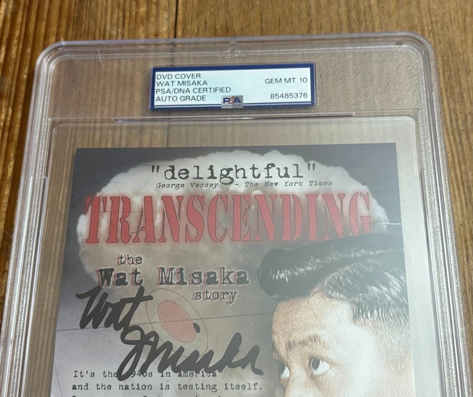 PSA/DNA 10 ~ Wat Misaka Signed DVD Photo Cover Auto 1st of color NBA WW2 RARE 🔥 - Image 2 of 4