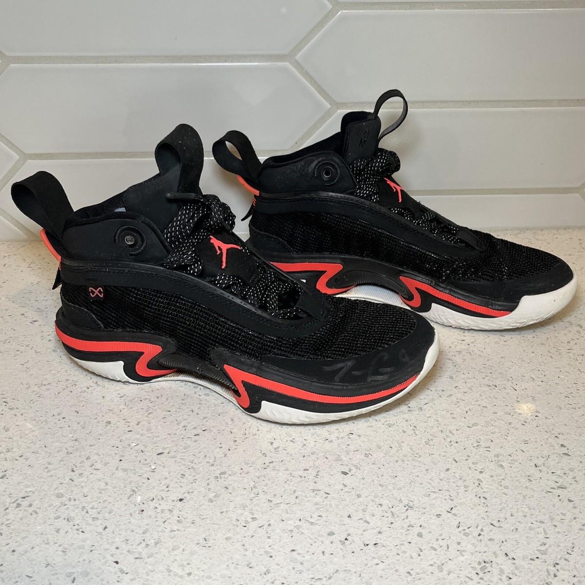 Air Jordan XXXVI 36 GS Black Infrared 23 DA9054-001 Size 5Y Air Jordan XXXVI 36 GS Black Infrared 23 DA9054-001 Size 5Y