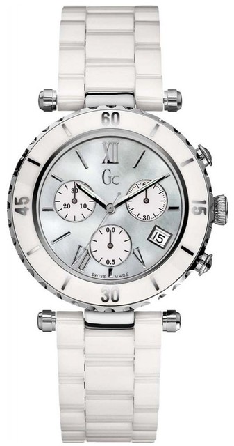 Guess GC Diver Chic 38mm Boîtier en Acier, Bracelet Blanc en Céramique,  Montre pour Femme - ( I43001M1) | Achetez sur eBay