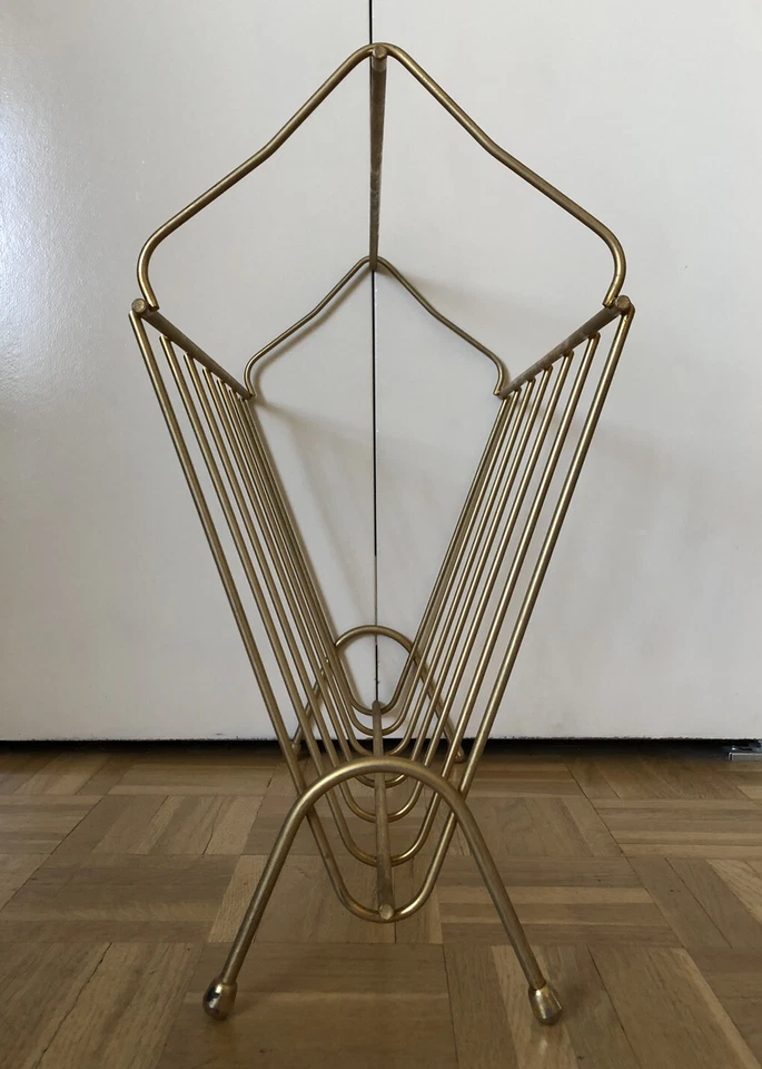 Porte-revues en métal doré Design Années 1960-70 . - Photo 2/4