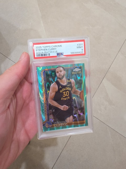 2025 Topps Chrome Stephen Curry Aqua Raywave /199