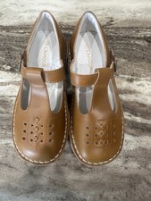 L AMOUR mary jane shoes Size 2