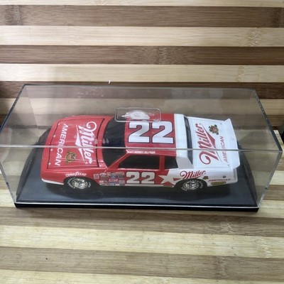 Bobby Allison #22 Miller American 1985 Monte Carlo  1/24 Action Diecast