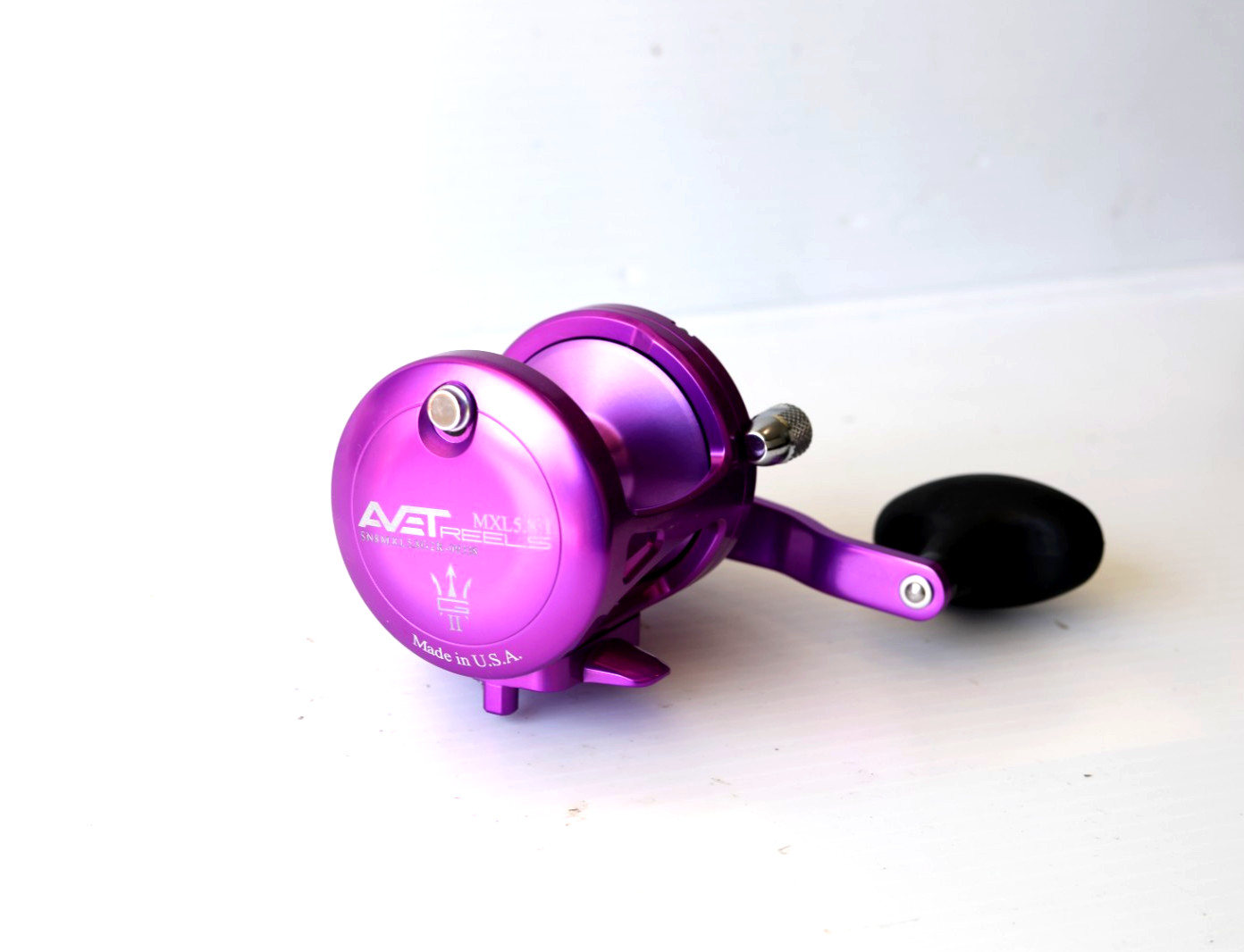 Avet MXL5.8 G2 NGP Single Speed Lever Drag Reel - Right Handed - PURPLE