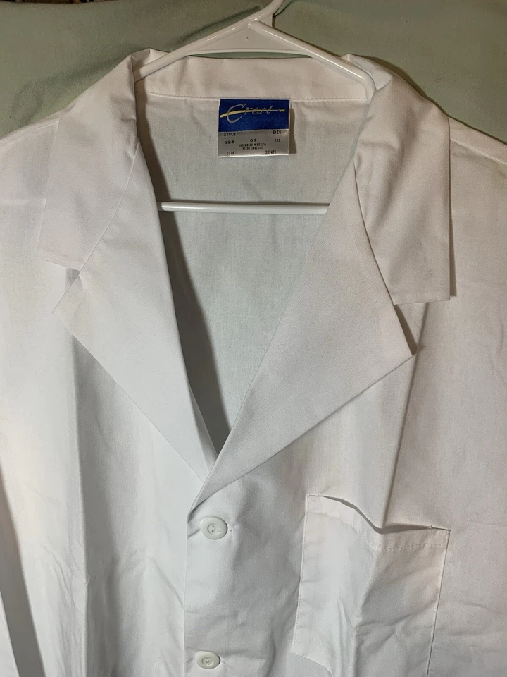 Crest Men's Basic White 42" Lab Coat Style 124 Button Front 3 Pockets Size XL - Image 3 of 4