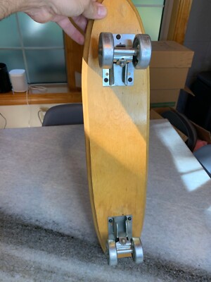 Skateboard Vintage Années 1960 Sport Fun Inc. SURFER - Bois, Roues Métalliques - Trottoir Surf