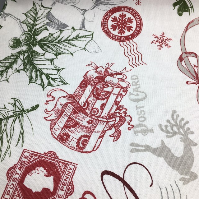 x4 Envogue Vintage Christmas Motif Placemat Set Red Green Holiday