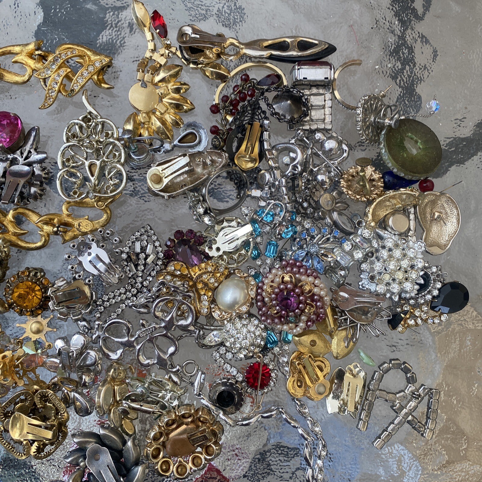 VINTAGE JUNK DRAWER JEWELRY LOT JUNK CRAFTS PIECES MISSING STONES