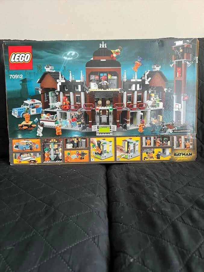 LEGO The LEGO Batman Movie Arkham Asylum 70912 New Sealed Retired Set - Image 2 of 4