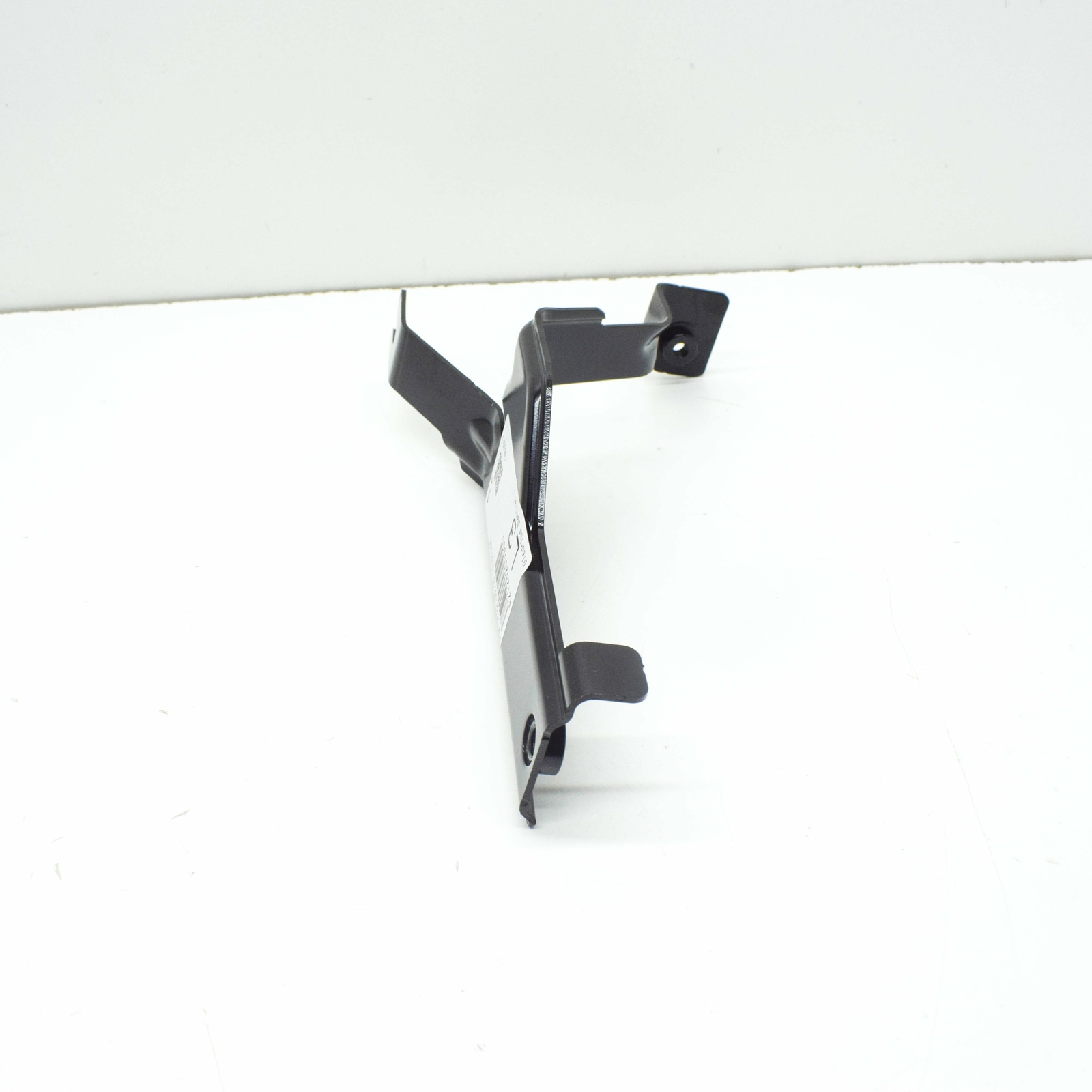 OEM MERCEDES BENZ E W212 RADIATOR SUPPORT BRACKET A2126200900 